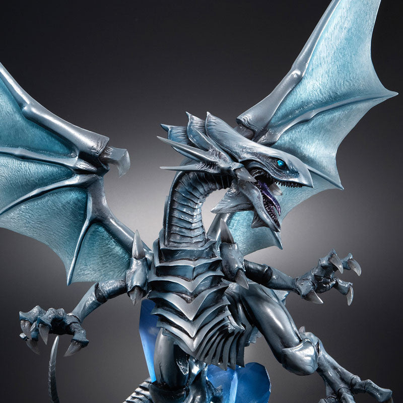 Yu-Gi-Oh! - Art Works Monsters - Blue Eyes White Dragon ~Holographic Edition~ Figures/Non-Scale Figure